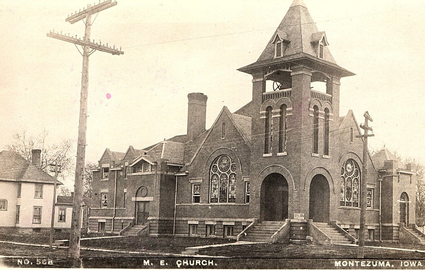 1909 MONTEZUMA IOWA METHODIST EPISCOPAL CHURCH STAINED GLASS RPPC POSTCARD P875