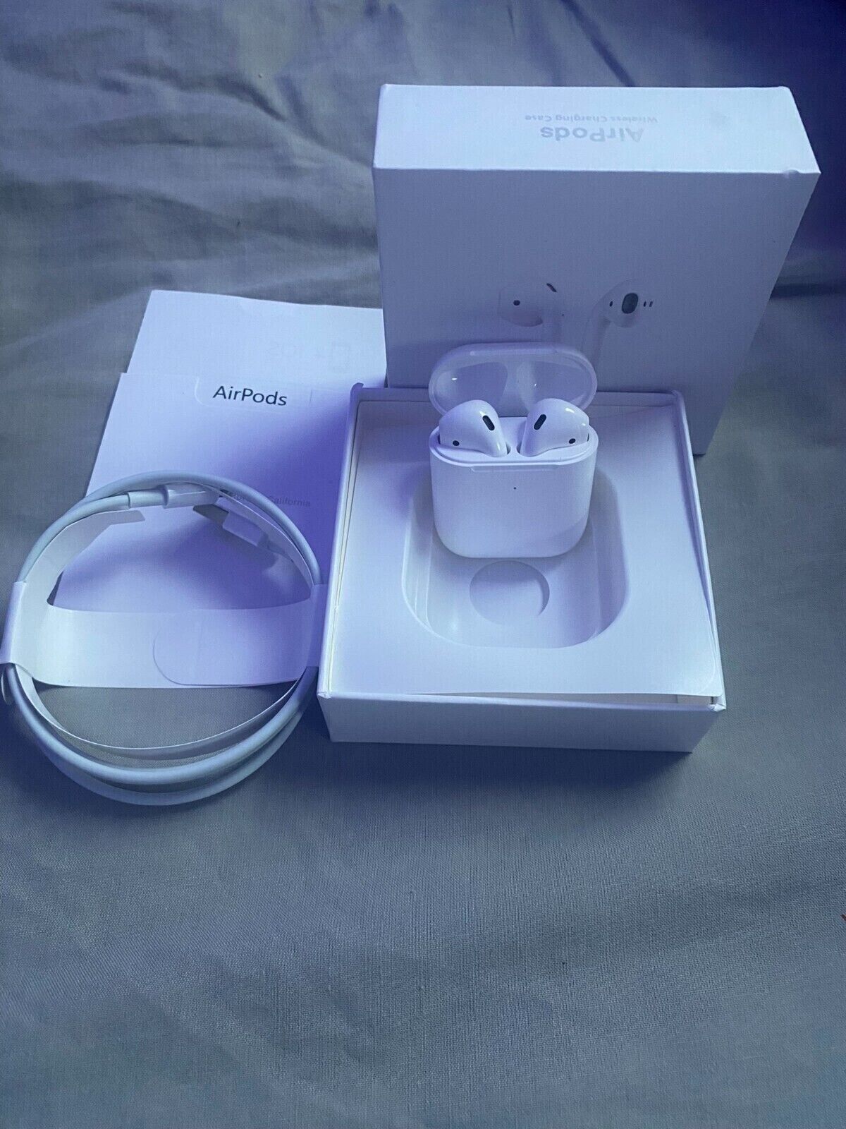 APPLE AIRPODS 3RD GENERATION BLUETOOTH WIRELESS EARBUDS CHARGING NEW & USA SHIPP
