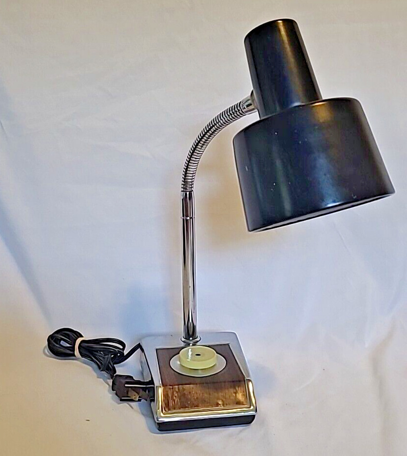 Vintage 1980’s MOBILITE Model 343 Dimmable Desk Lamp Chrome Woodgrain Goose Neck