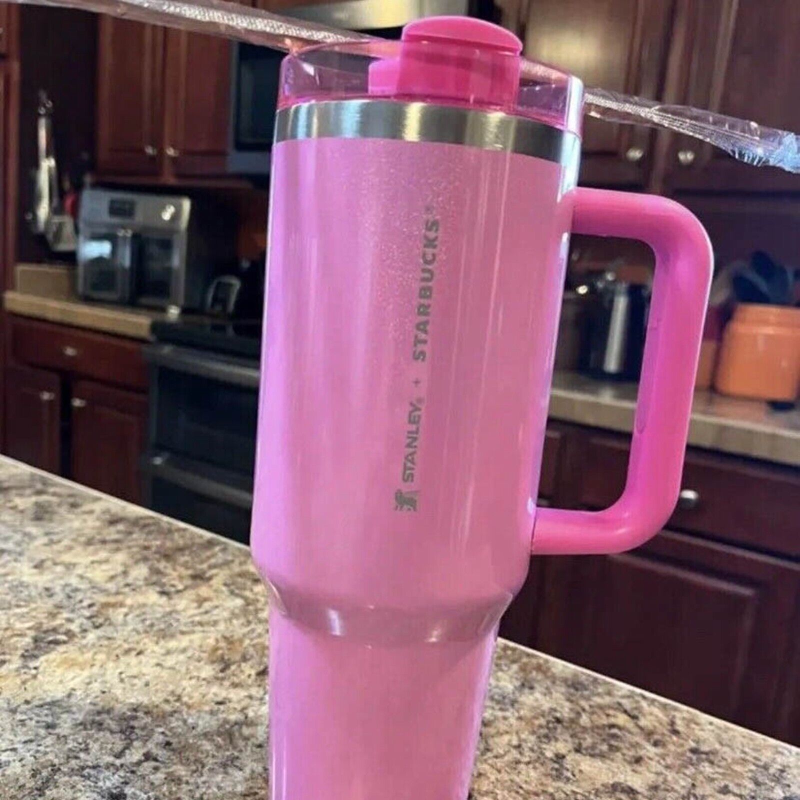 Pink 40oz Stanley&Starbucks Quencher H2.0 FlowState Stainless Steel Tumbler Gift