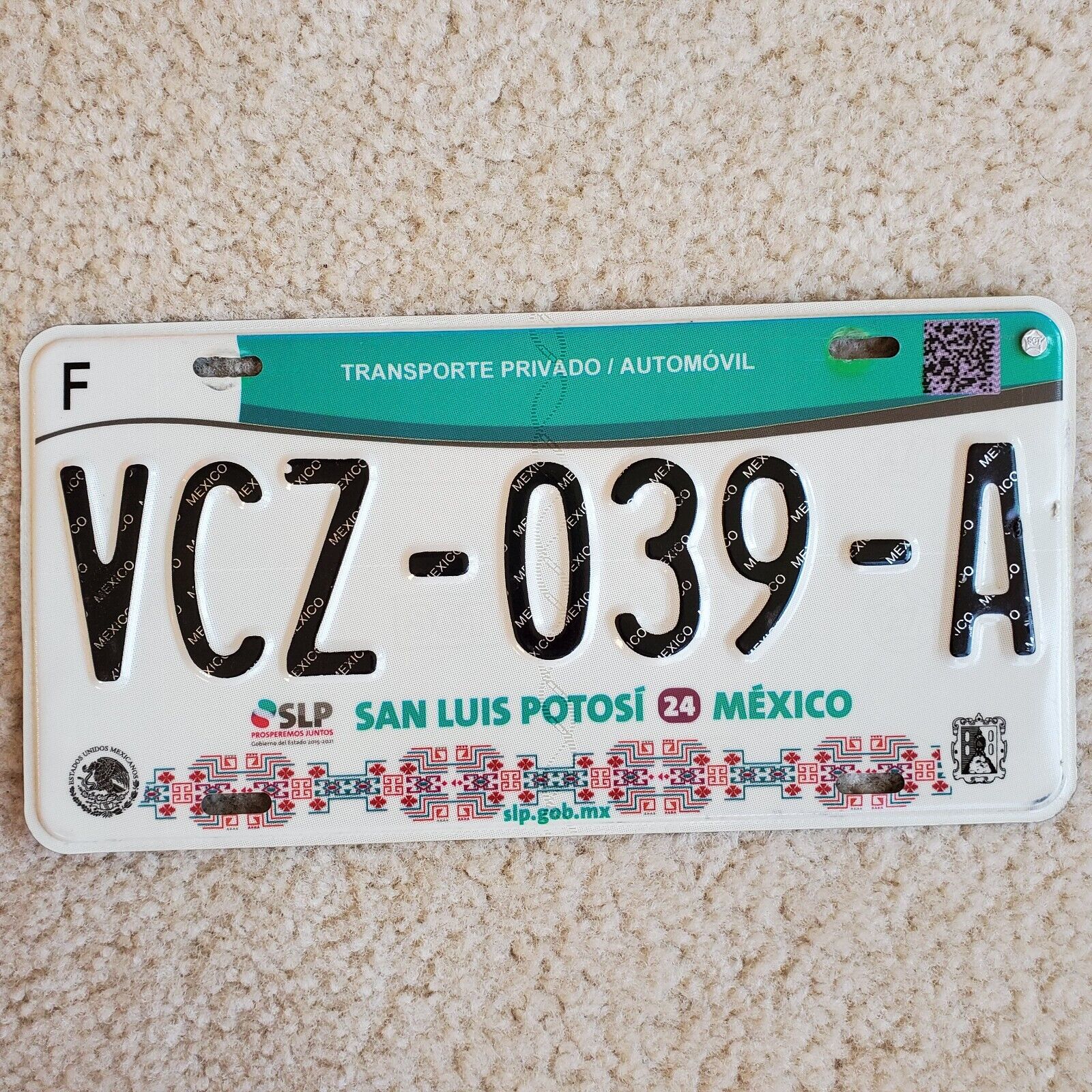 San Luis Potosí México License Plate VCZ-039-A Prosperemos Juntos Clean