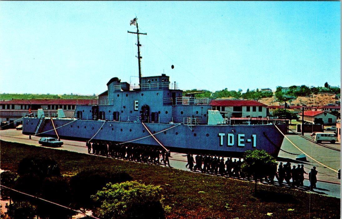 San Diego CA California U.S. NAVAL TRAINING CENTER  Recruits~TDE-1 Ship Postcard