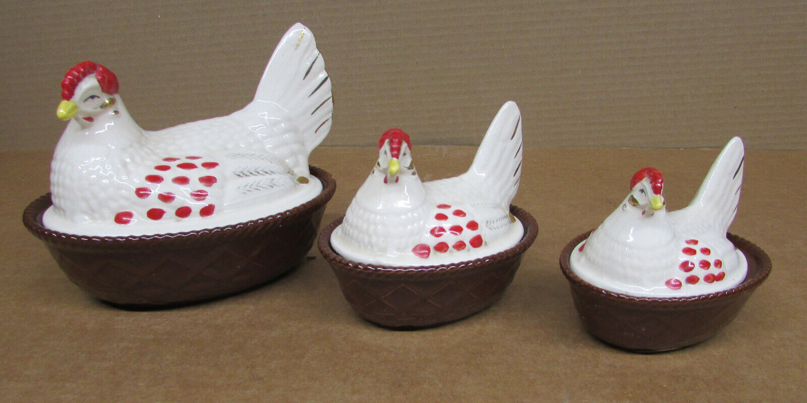 Vintage Hen On Nest 3 Piece Set Excellent Ceramic