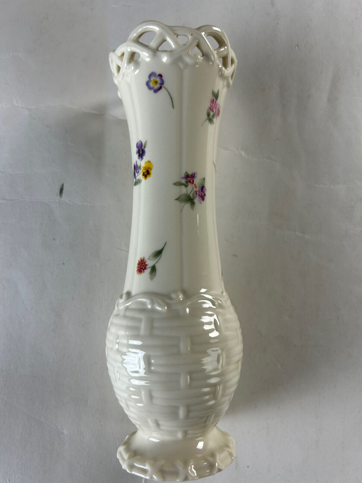 Lenox Posy Baskets Bud Vase Porcelain 8 inch Flowers Basket Weave