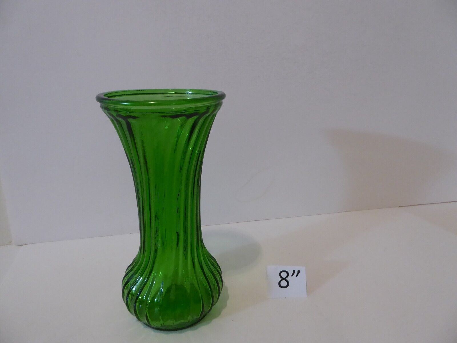 Hoosier Glass Vase Emerald Green 8” Vintage Vertical Swirl USA MCM  (S3