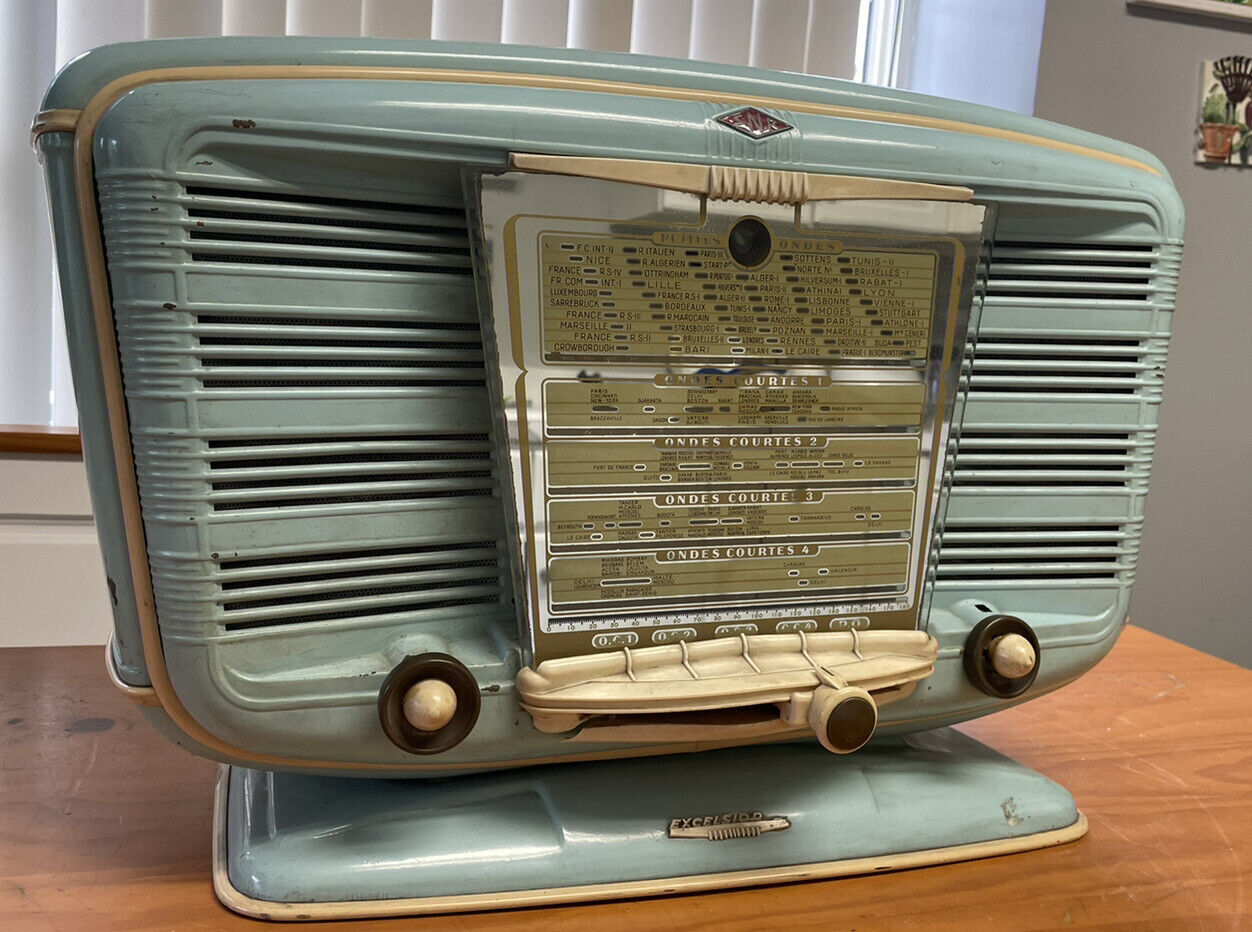 Vintage Art Deco Baby Blue Excelsior SNR52 French Tabletop Tube Radio