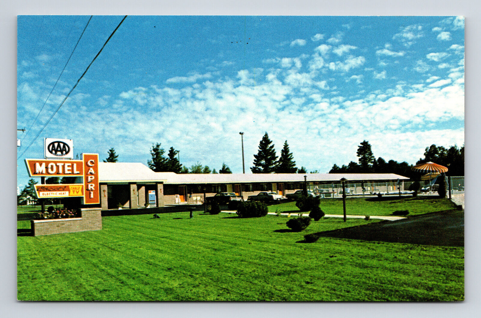 Capri Motel Hwy M-108 Mackinaw City Michigan MI Postcard