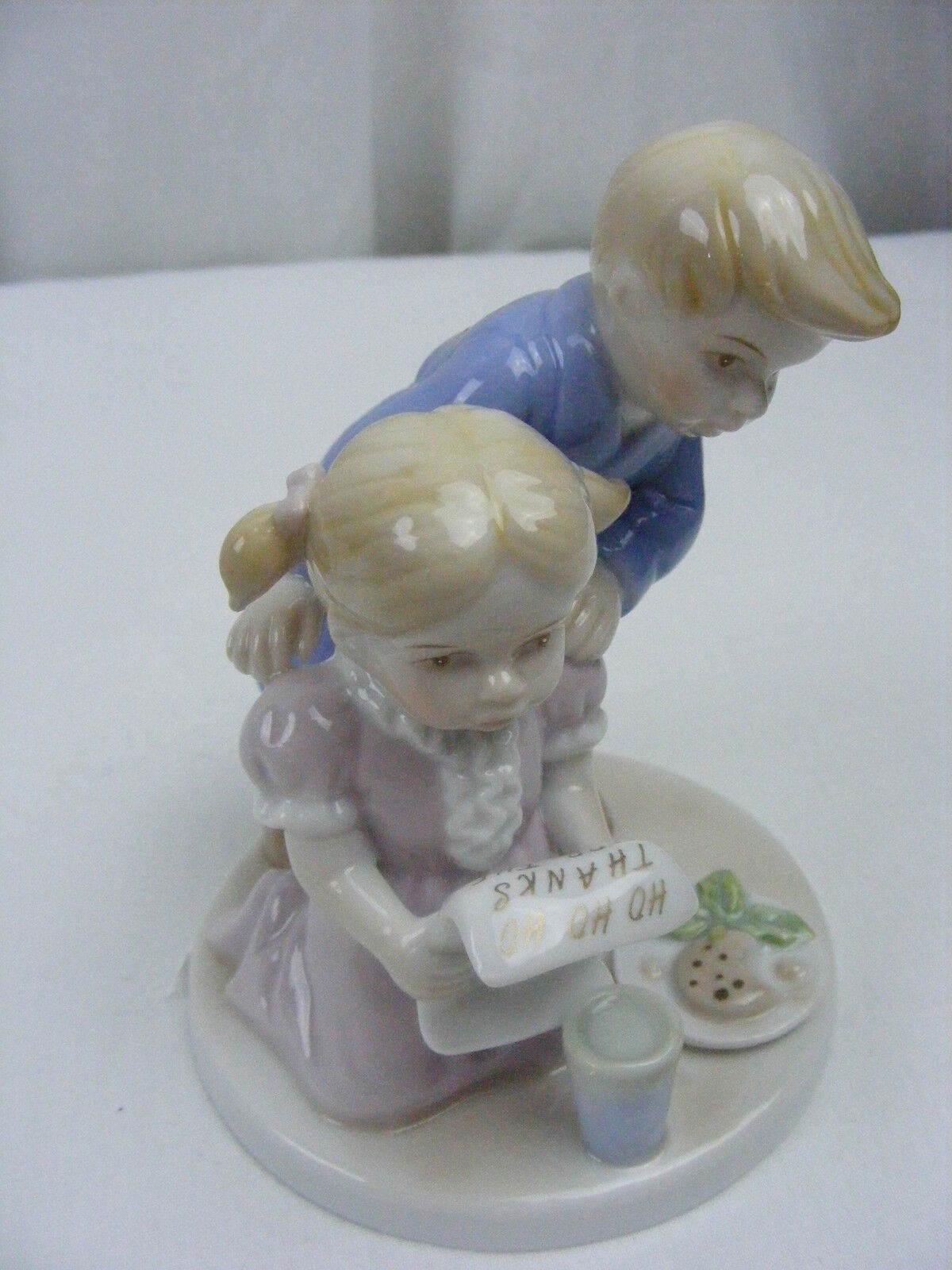 Vintage Marbella Collection Porcelain Figurine Boy Girl Letter from Santa 19-4