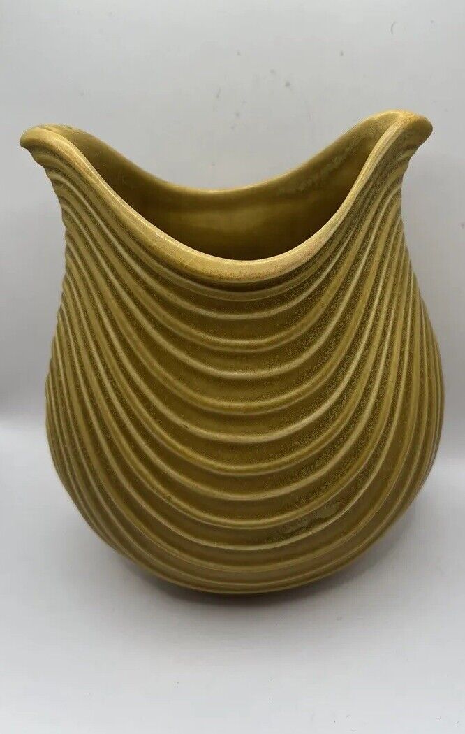Jonathan Adler ripple vase 5.5” vintage