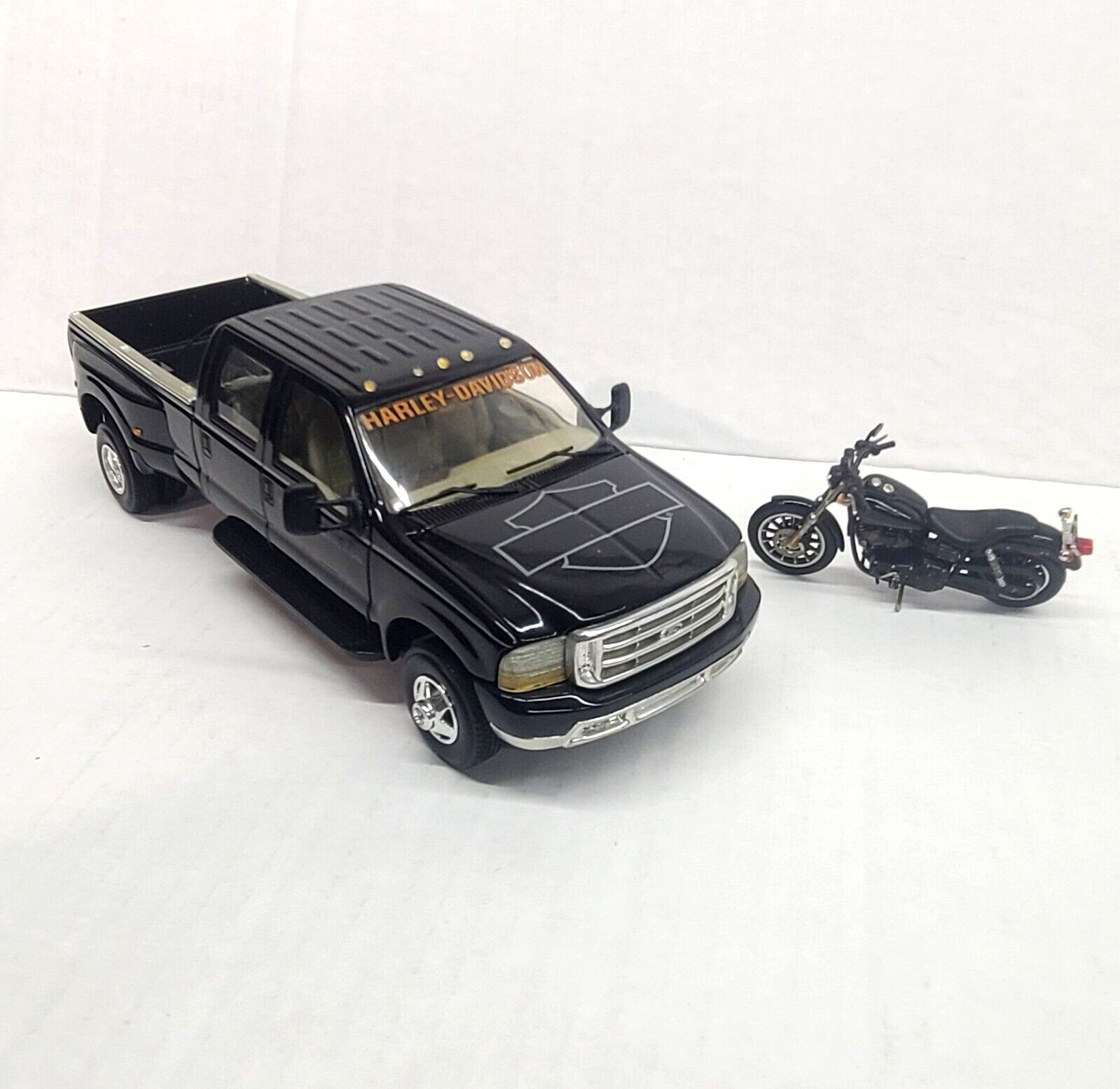Vintage '99 Limited Edition Harley Ford Crew Cab W/ FXDX Die Cast 9796-1-00V