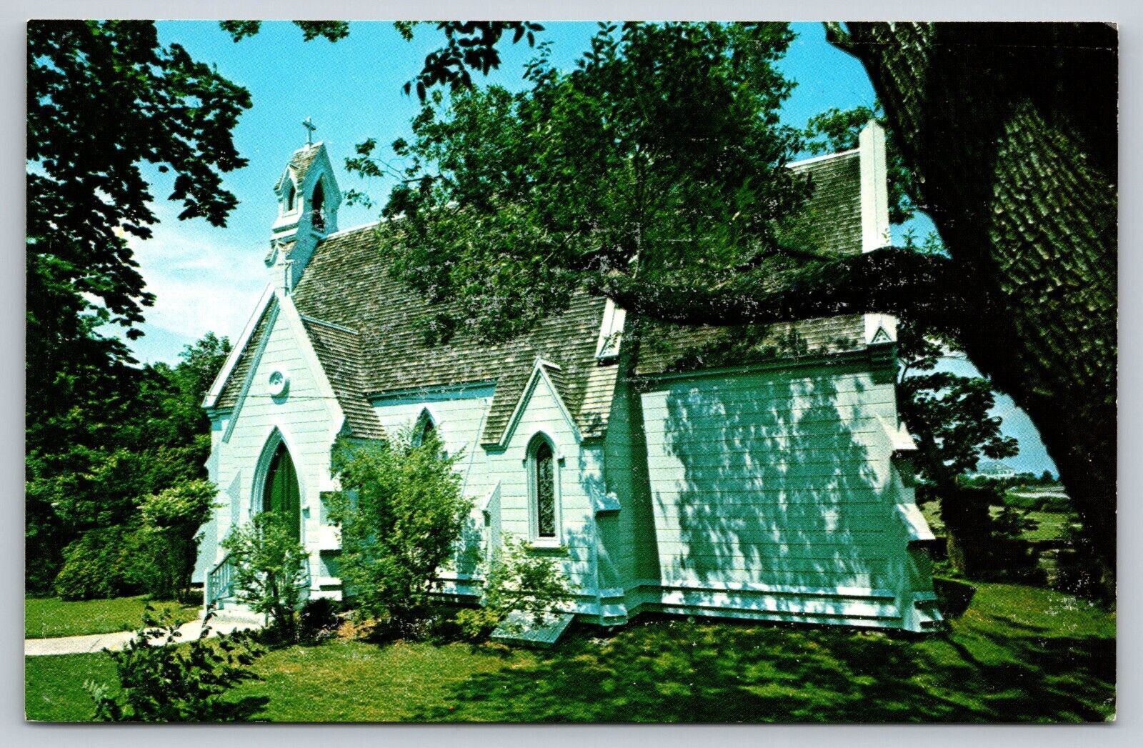 Postcard Union Chapel Opposite Fuller Gardens North Hampton N H   [ge]