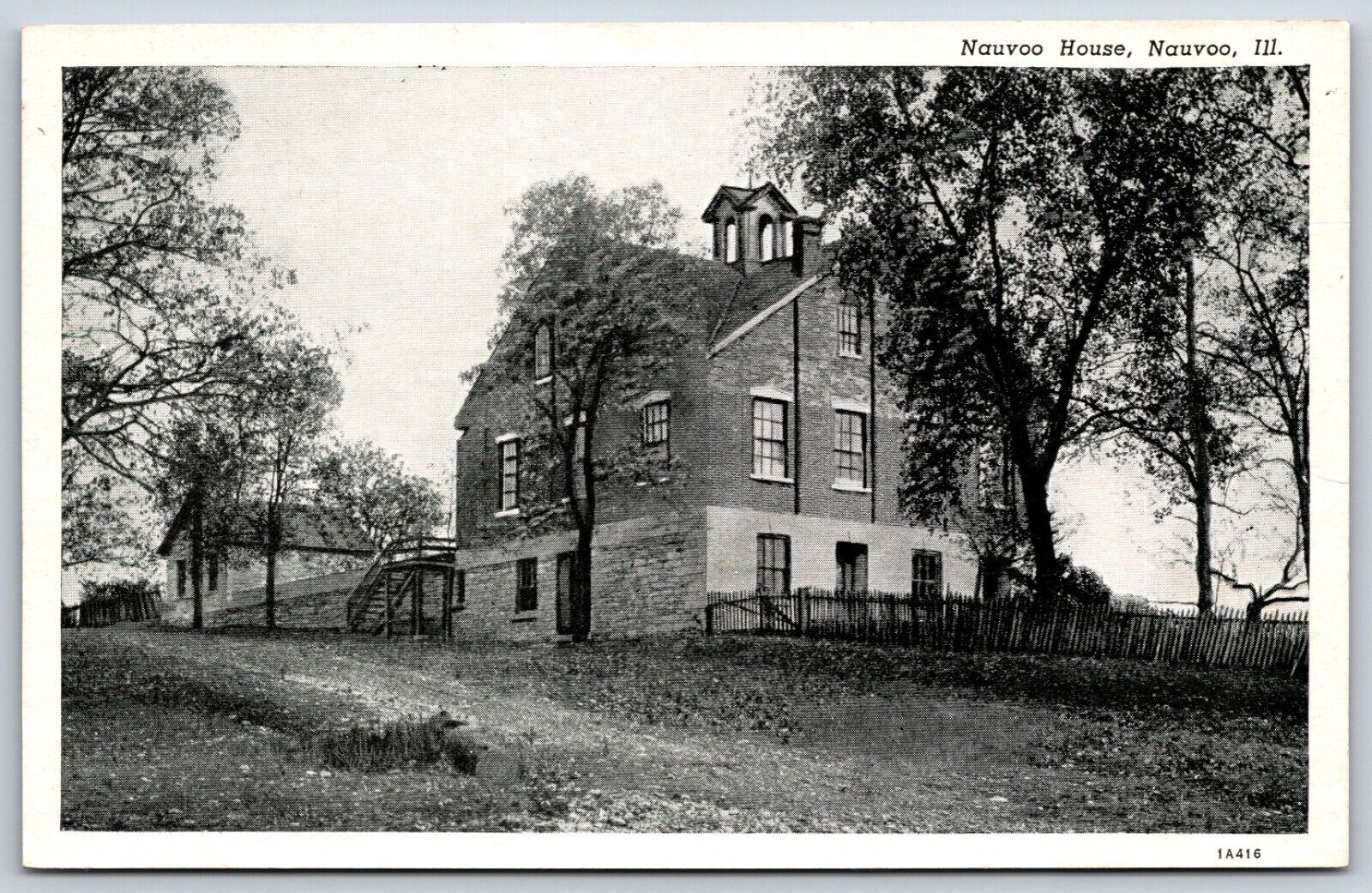 Postcard Nauvoo House, Nauvoo Illinois Unposted