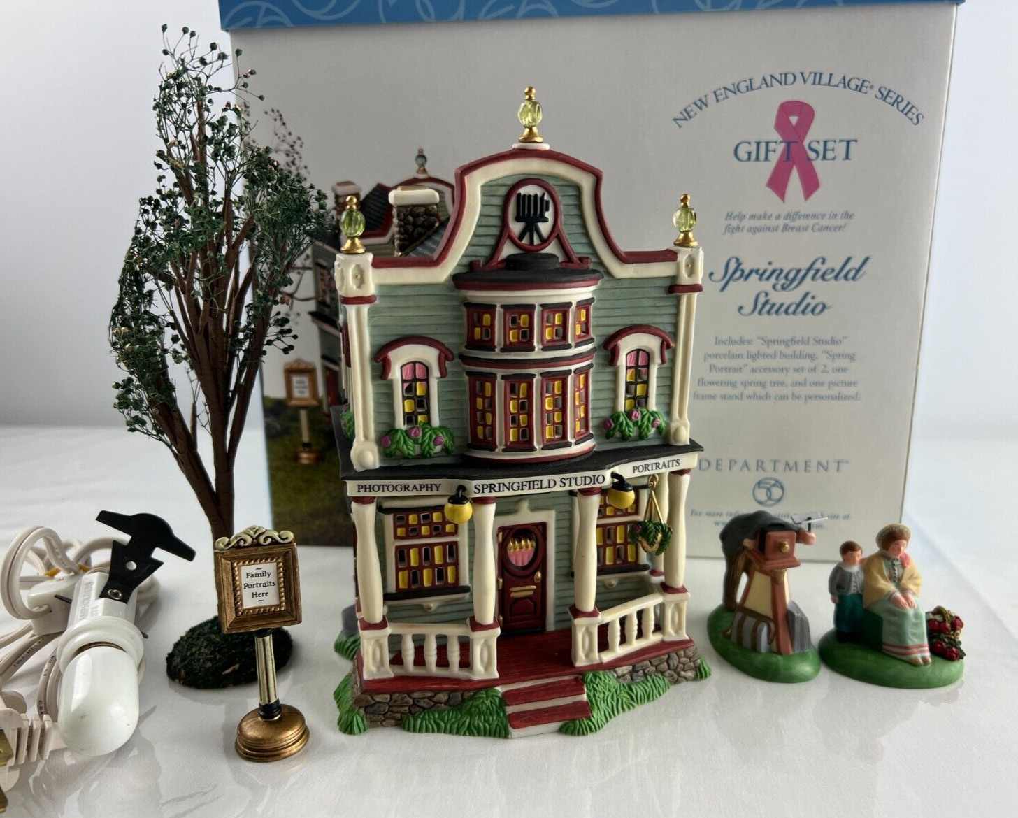 Dept 56 #56634 Springfield Studio Gift Set New England Series Christmas Village