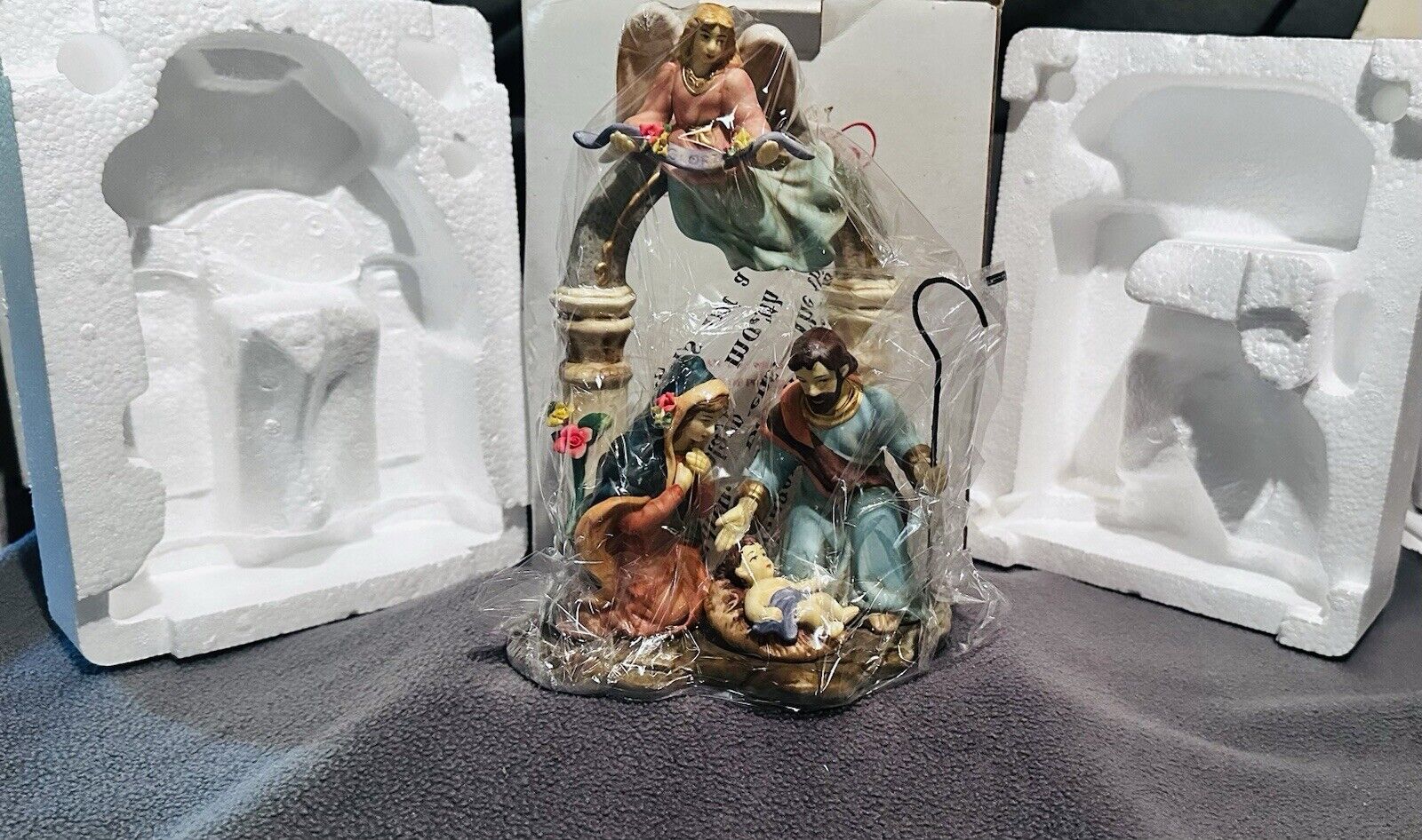 Avon Holiday Treasures Nativity Set Holy Family Vintage In Box