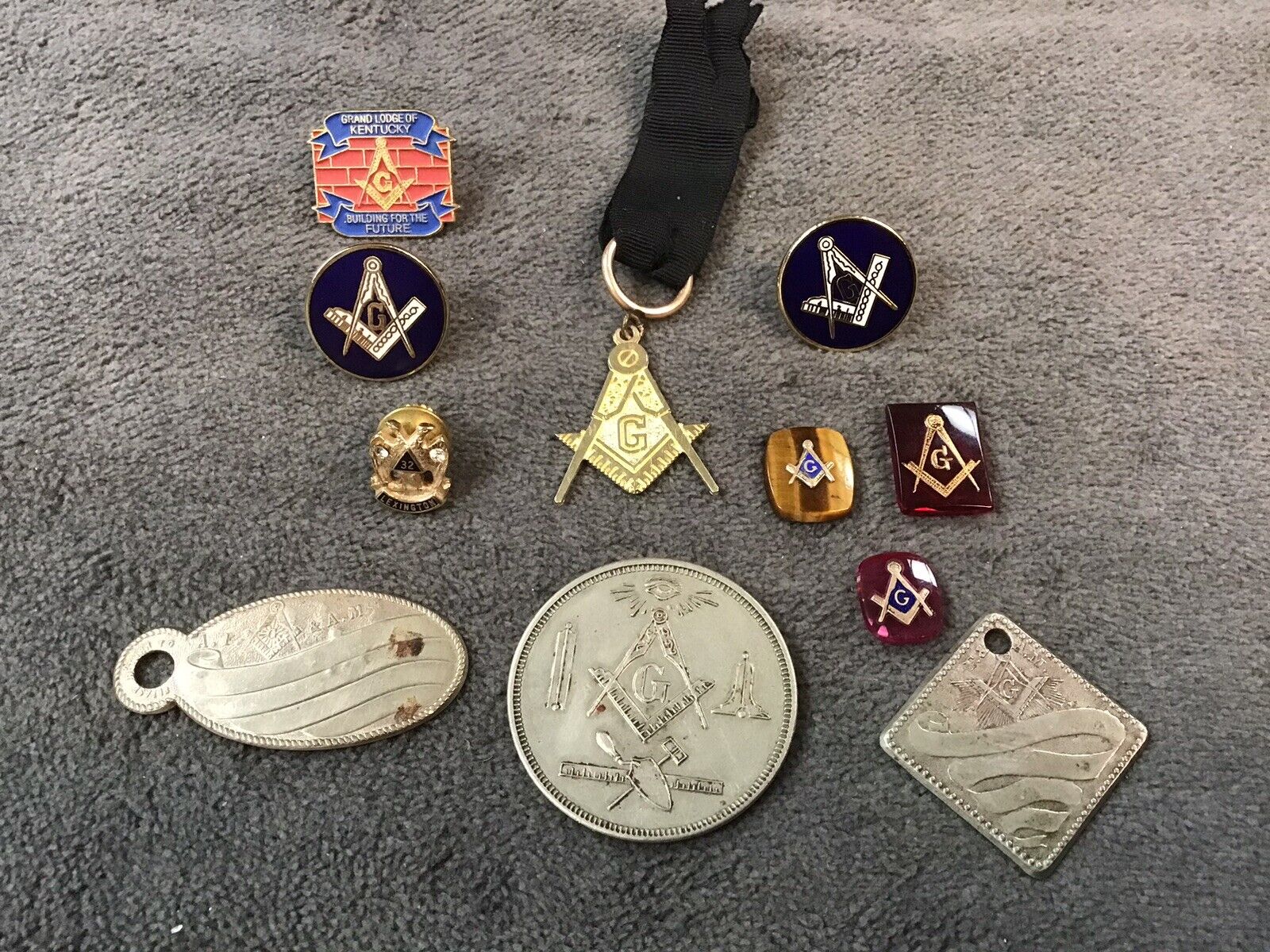 Vintage - Modern  Masonic Pins Jewelry Miscellaneous Lot