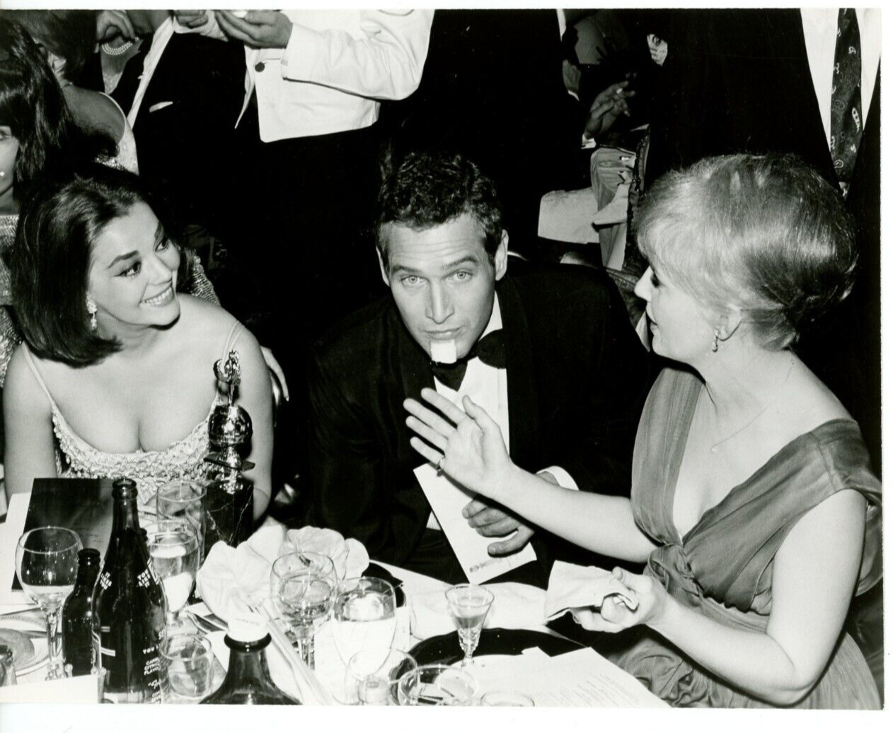 Vintage 9x7 Candid Photo Natalie Wood Paul Newman Joanne Woodward at Party