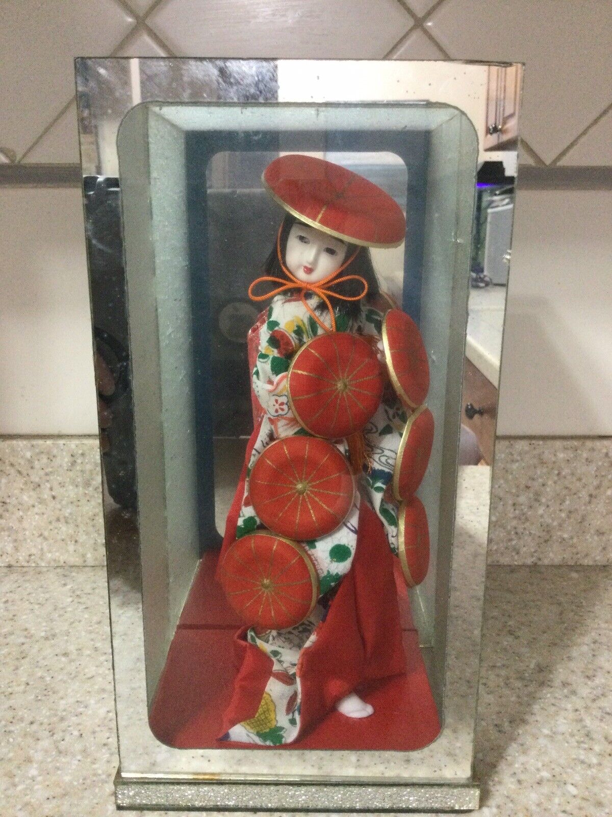 Vintage Geisha Doll With 7 Hats In case