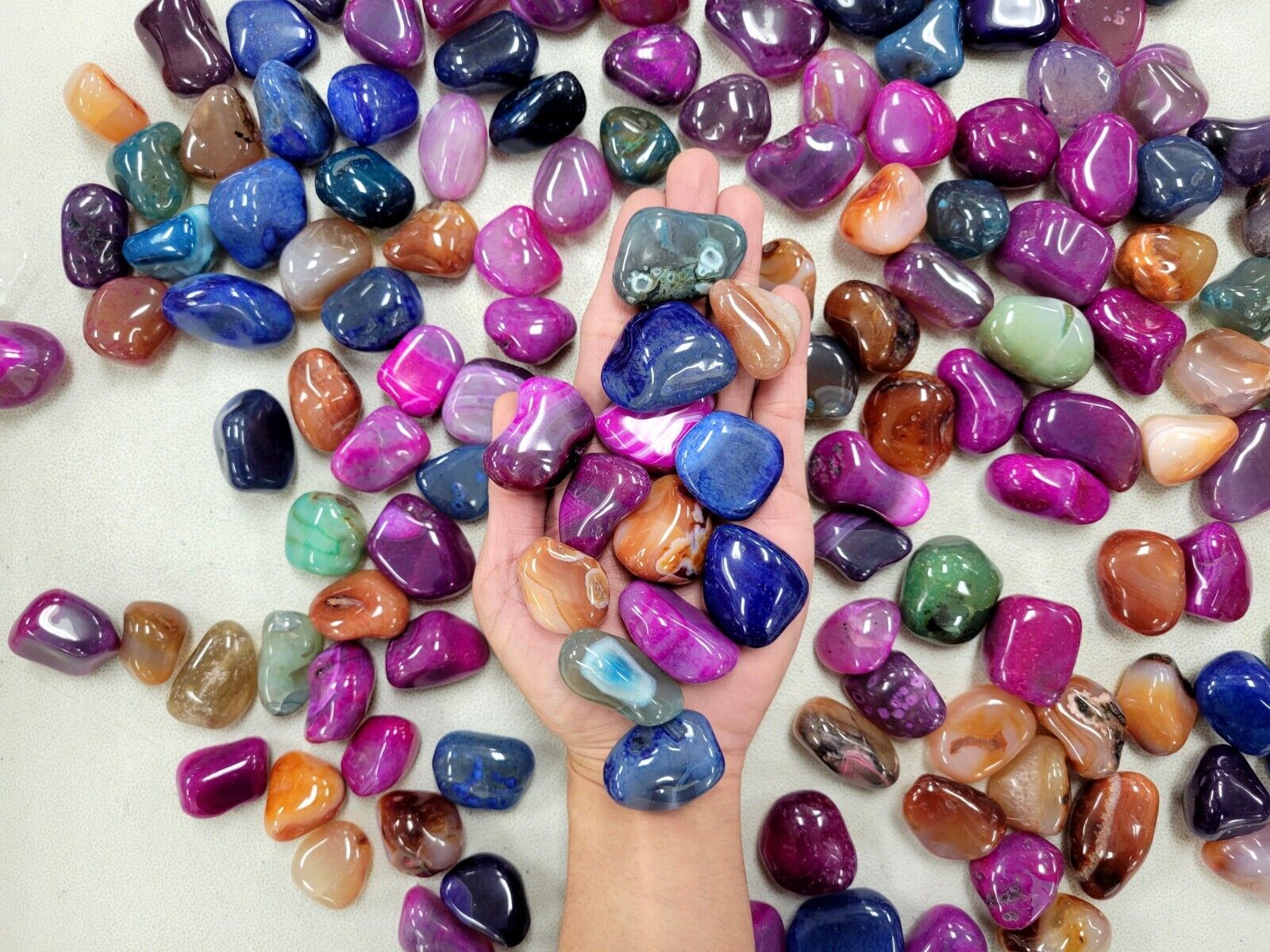 Shiny Polished Agate Crystals Tumbled Stones Dyed Natural Rocks Wholesale