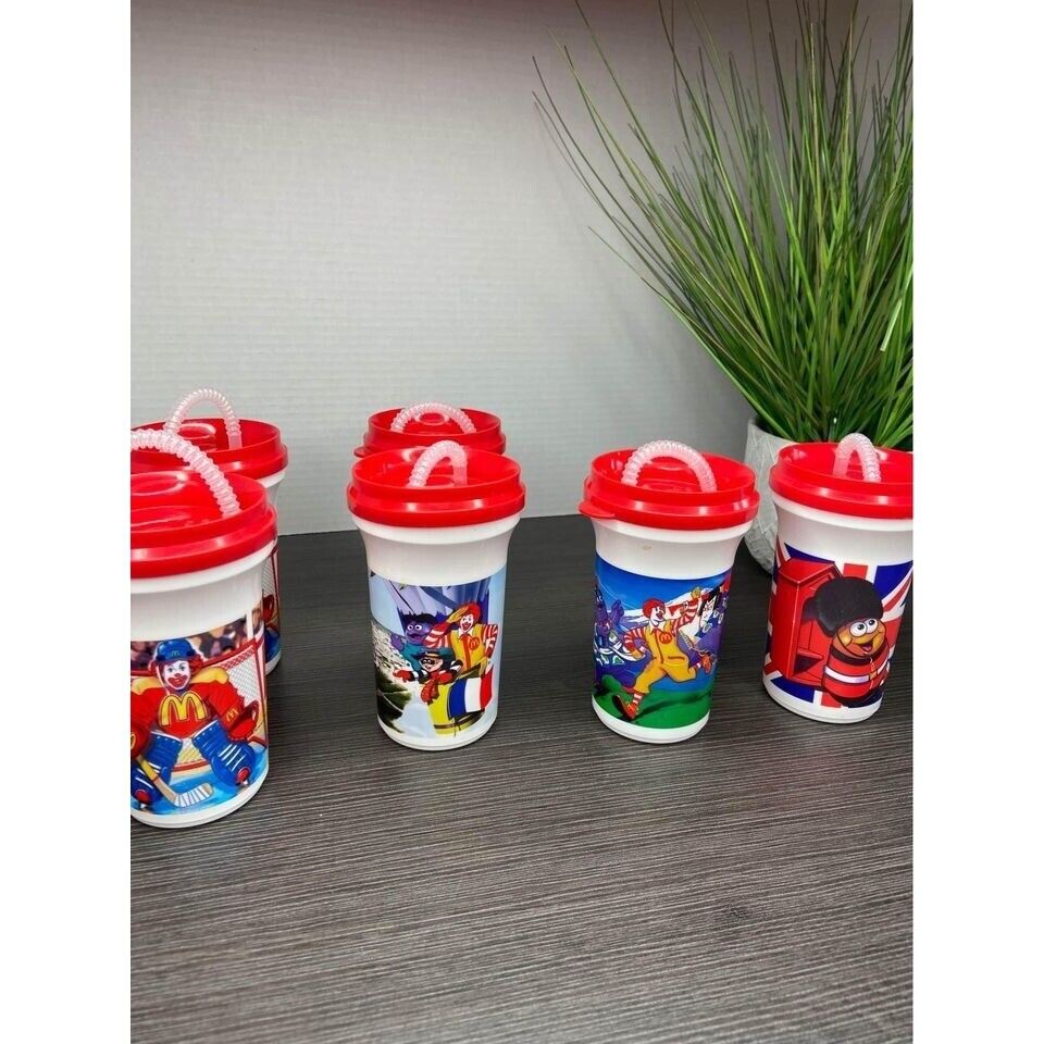 2000 RONALD MC DONALD PLASTIC CUP KIDS  8 OZ WITH STRAW Set Of 6