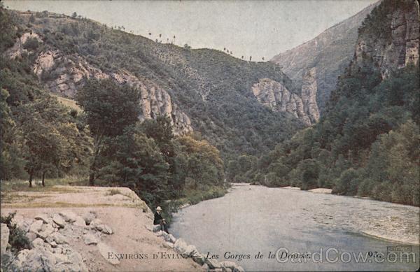 France Evian Environs D\'Evian-Les gorges de la Dranse Postcard Vintage Post Card