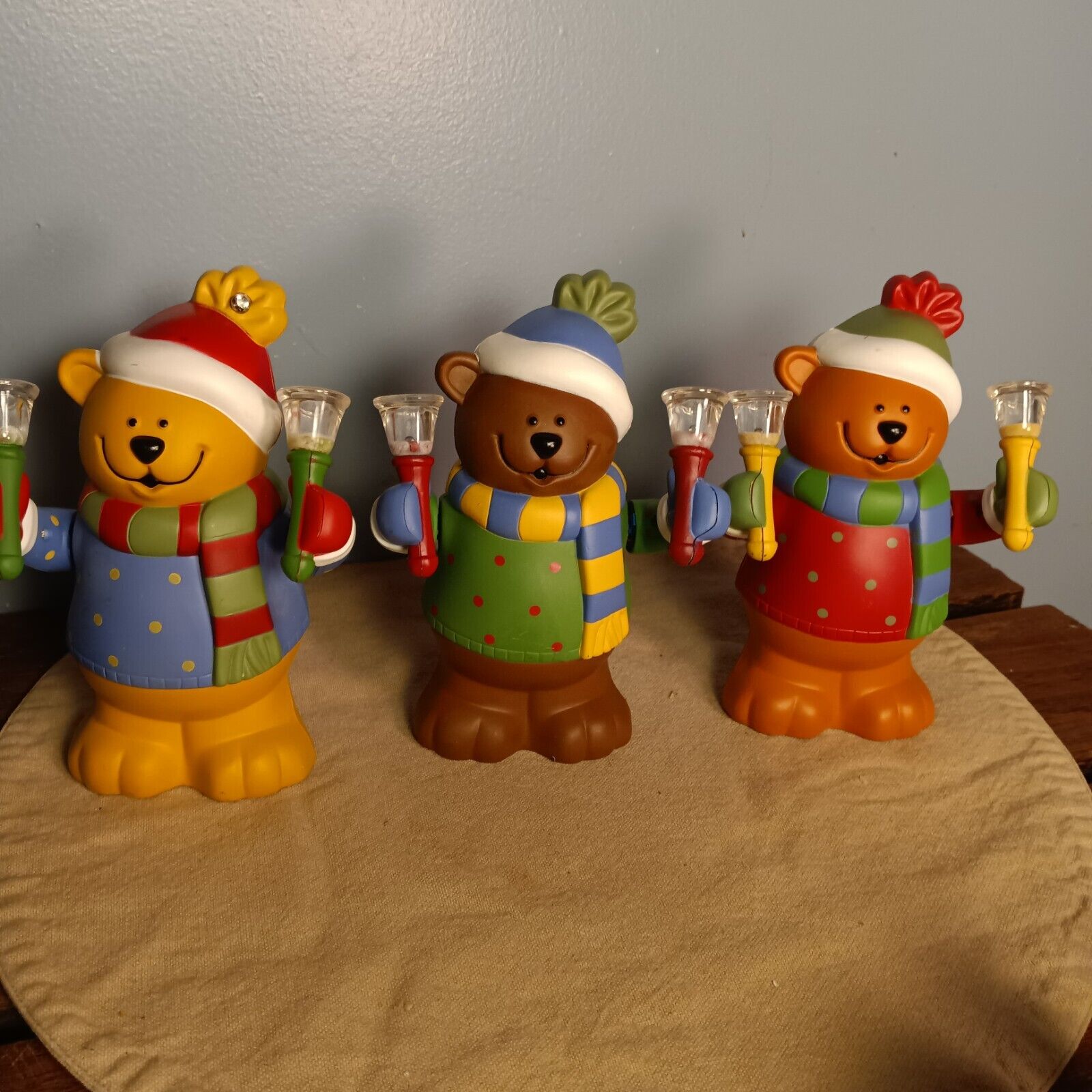 Vintage Avon Holiday Bell Band Trio, Bears, Christmas, Plastic, 2005, Musical 