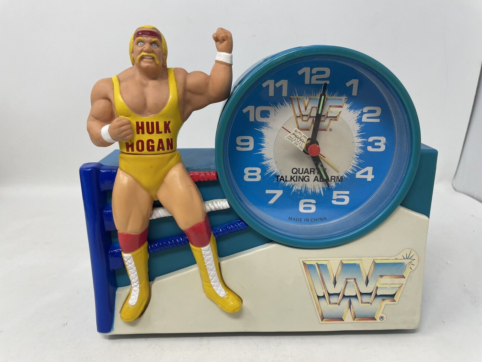 Rare Vintage 1980\'s Hulk Hogan WWF Quartz Talking Alarm Clock - Works
