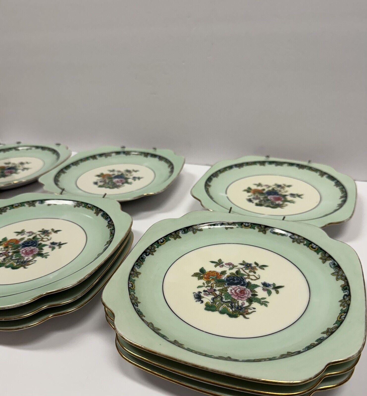 Vintage Royal China Decorative Plate Set Of 10 With 4 Plate Hangers Included