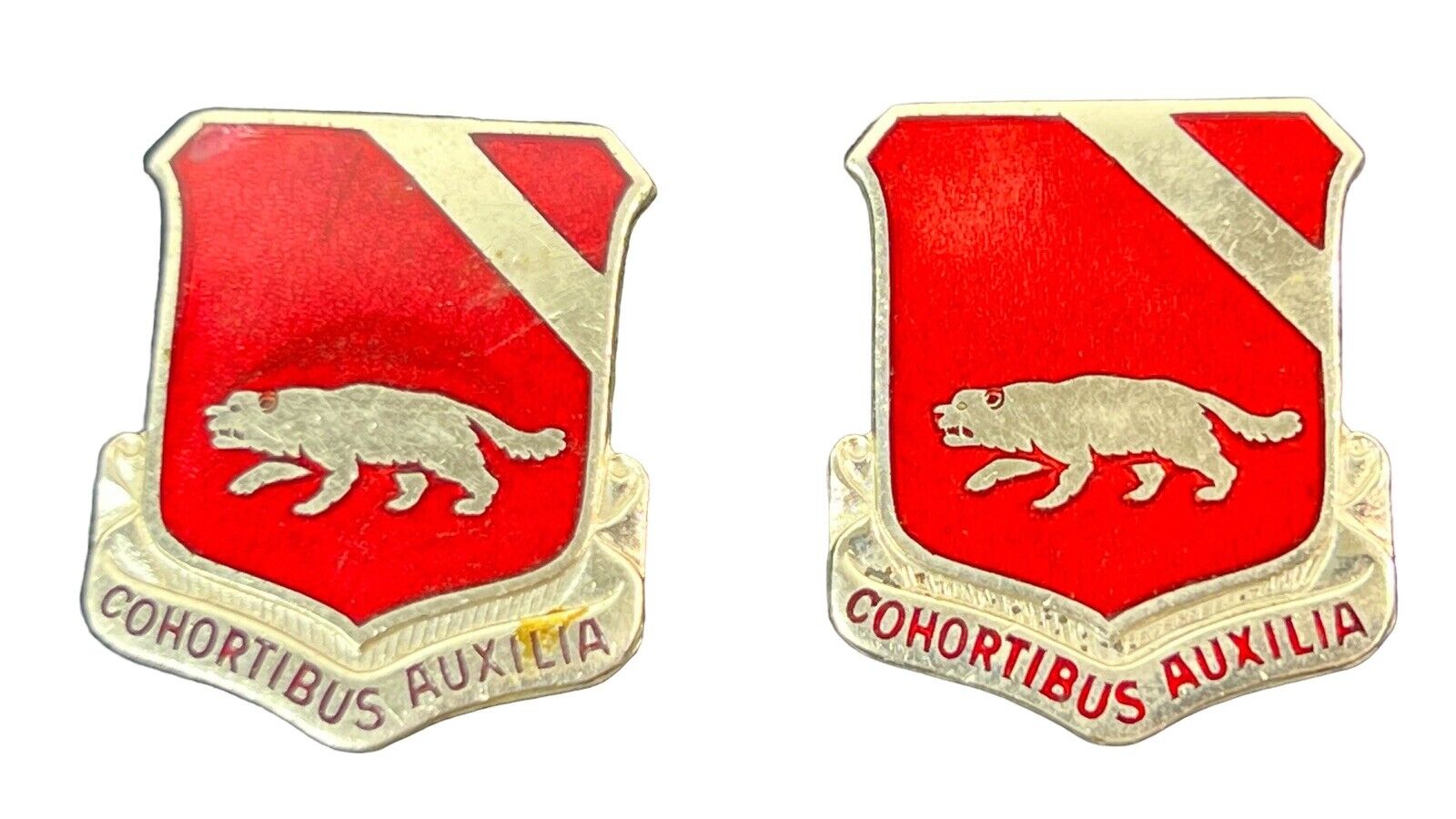 Pair (2 Pieces) US Military Lapel Unit Crest 94th Engineer Battalion Unit Crest
