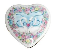 Heritage House Music Box Heart Shaped Fine Porcelain Valentine Serenades 1988 picture