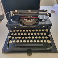 Vintage Royal Typewriter Serial Number P234049 / With Case  picture