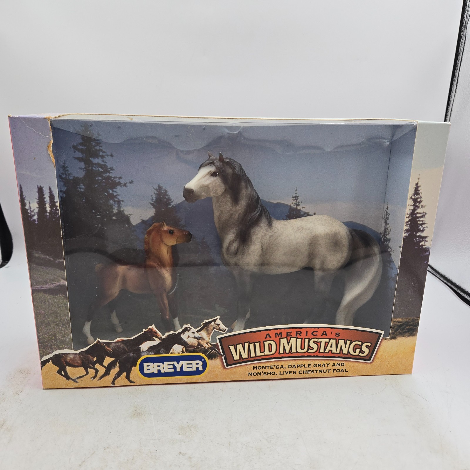 RARE Breyer Horses America\'s Wild Mustangs Monte\'Ga and Mon\'sho foal NEW