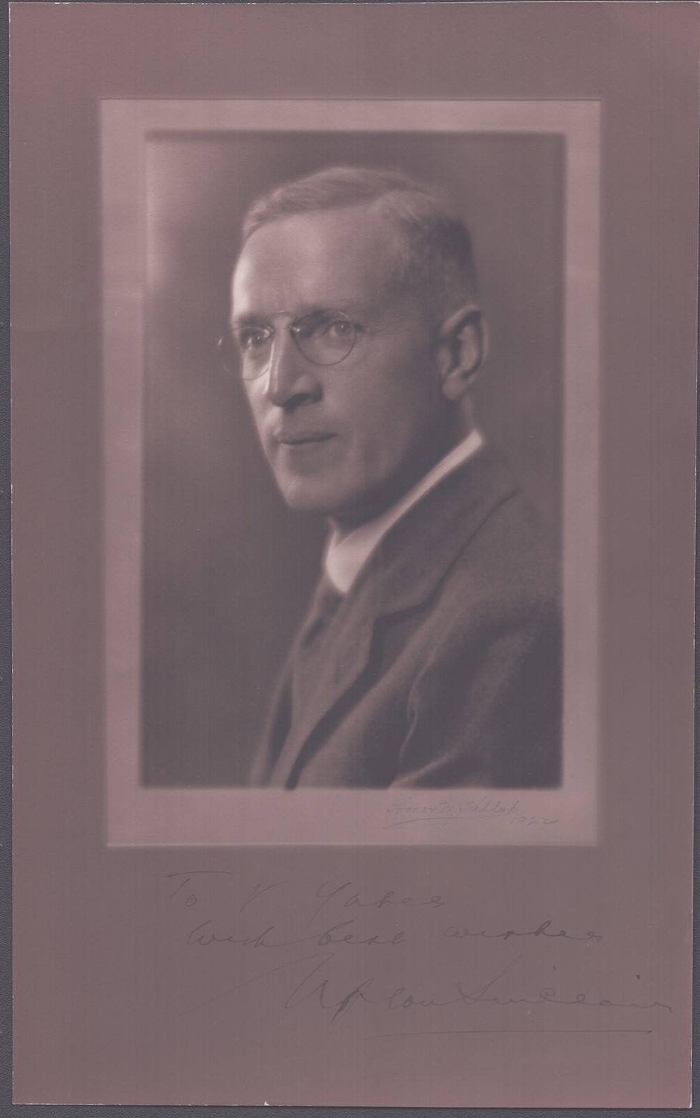UPTON SINCLAIR - AUTOGRAPHED INSCRIBED PHOTOGRAPH 1922 WITH CO-SIGNERS