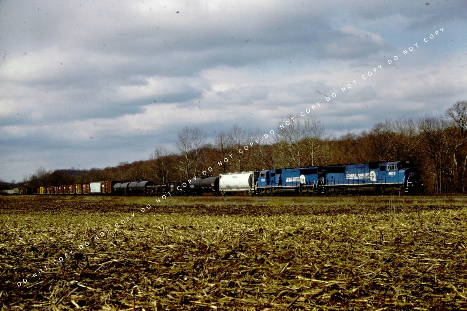 ORIGINAL SLIDE CR CONRAIL 5573 ⁜ RICHARDS, PA ORIGINAL SLIDE CR CONRAIL 5573 ⁜ RICHARDS, PA