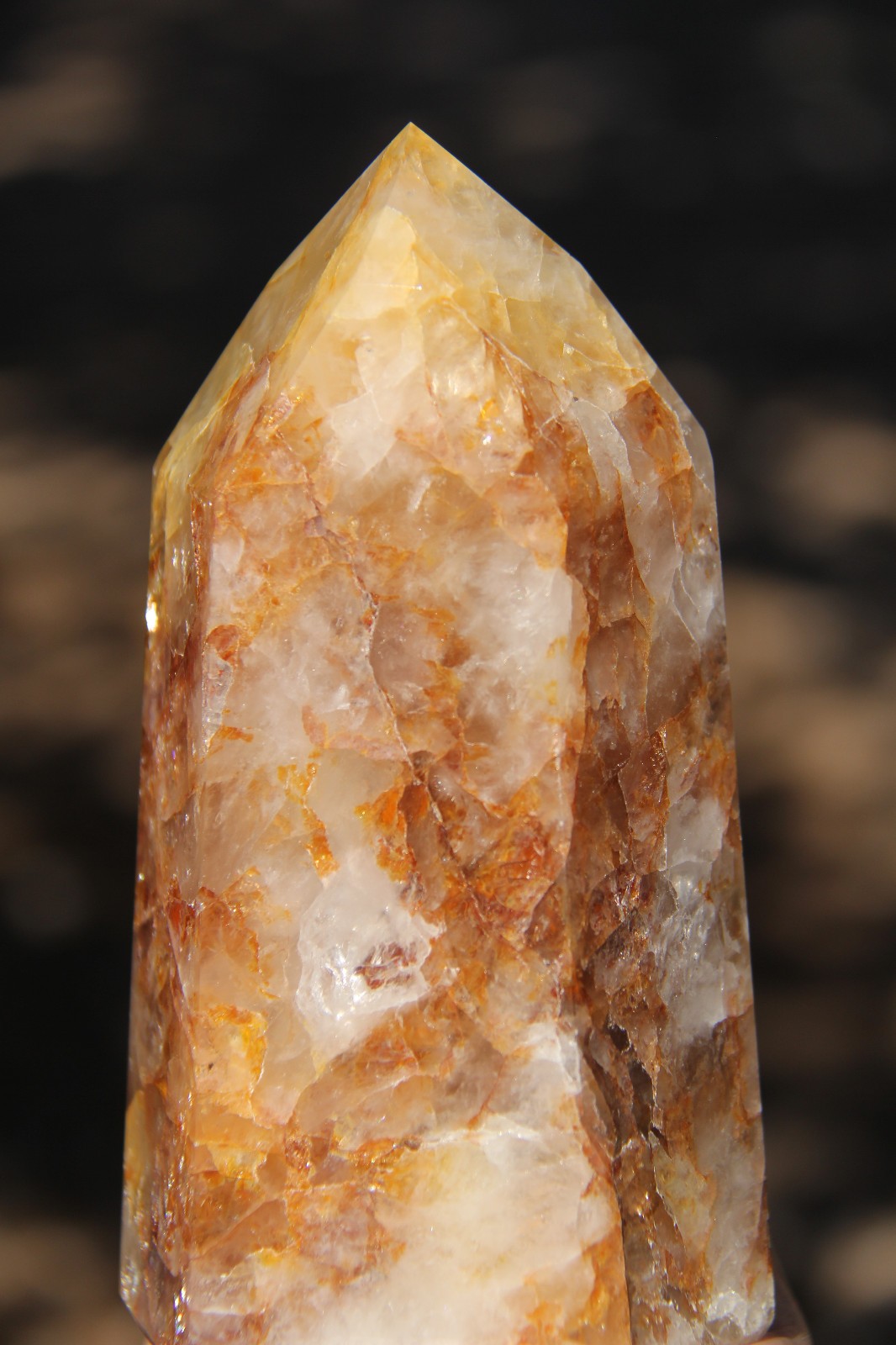 Very Large Authentic Golden Healer Tower, Quartz Hematoid Crystal, Brazil 856 gr Very Large Authentic Golden Healer Tower, Quartz Hematoid Crystal, Brazil 856 gr
