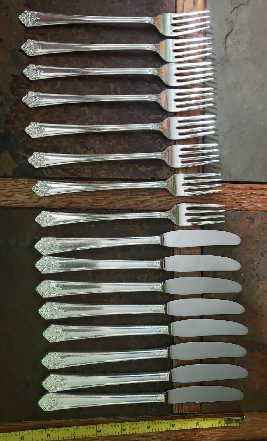 8 PAIRS OF1847 ROGERS c1931 HER MAJESTY👸 SILVERPLATE GRILLE 🥩 KNIVES & FORKS 8 PAIRS OF1847 ROGERS c1931 HER MAJESTY👸 SILVERPLATE GRILLE 🥩 KNIVES & FORKS
