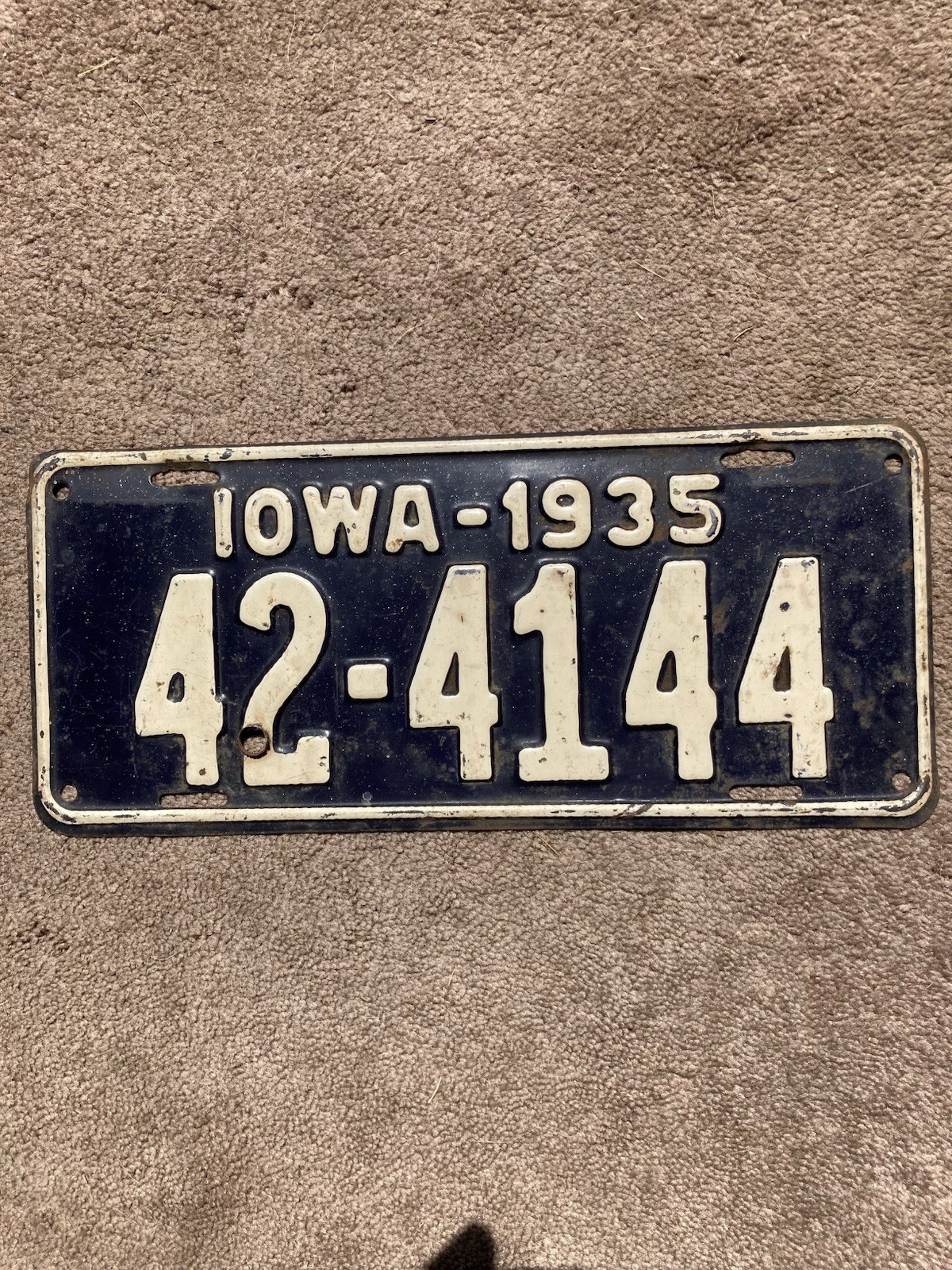 1935 Iowa License Plate - 42 4144 - Nice