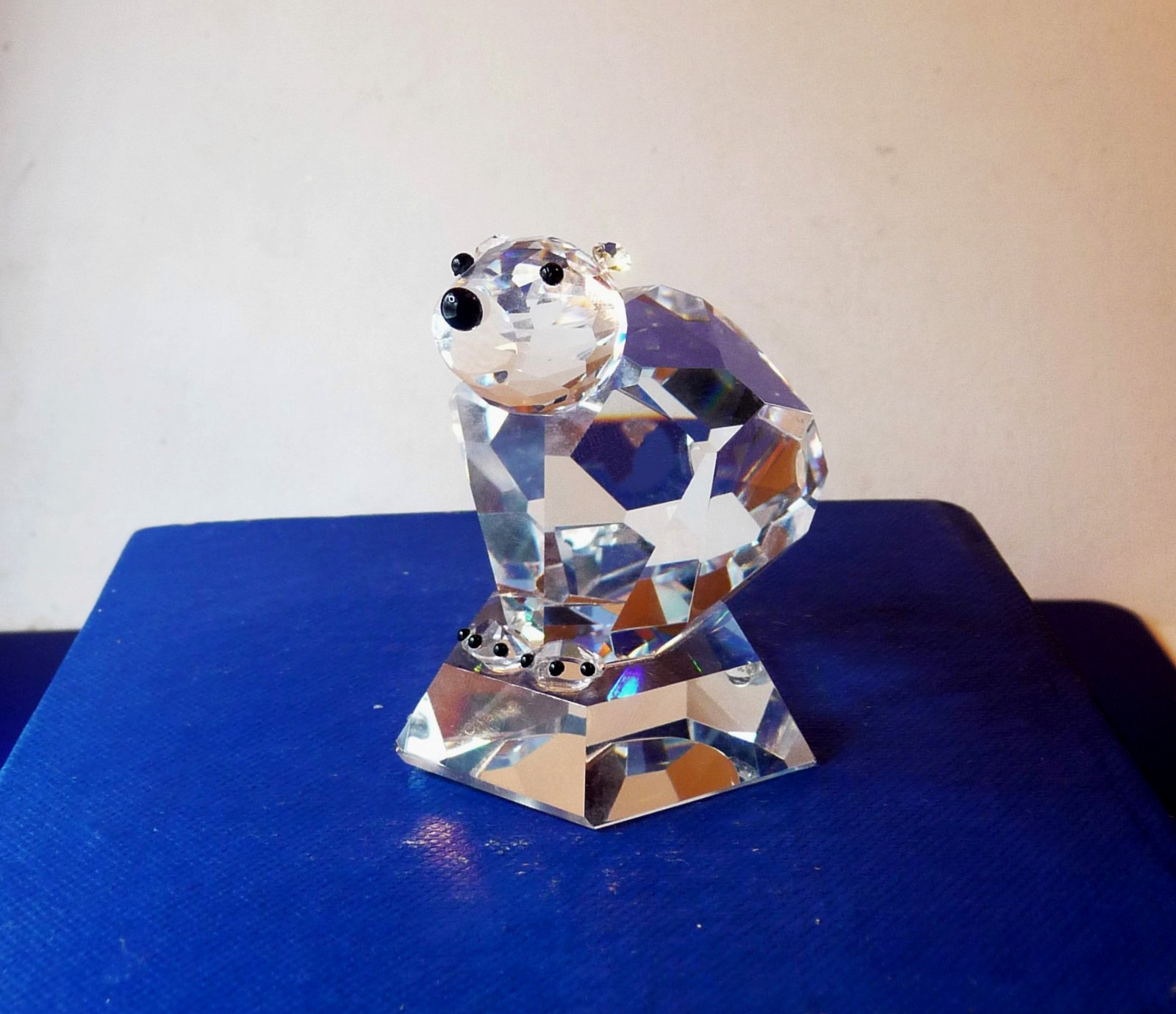 Rare Crystal Zoo/Silver Deer Collector’s Edition Polar Bear Figurine