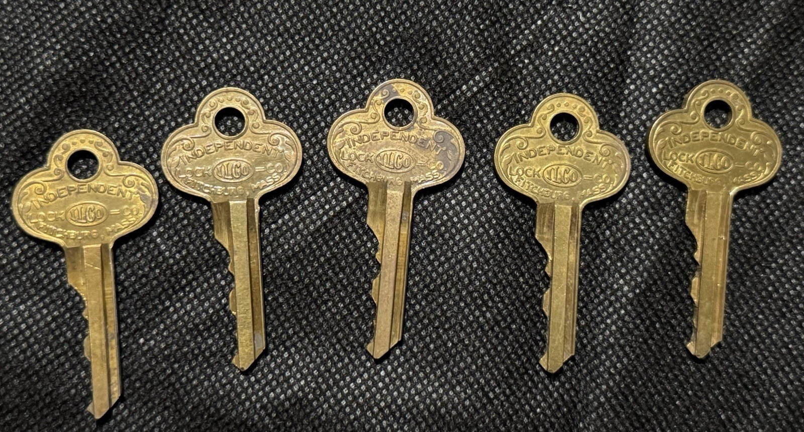 Vintage Lot of 5 ILCO (Independent Lock Co.) Padlock Keys - Used