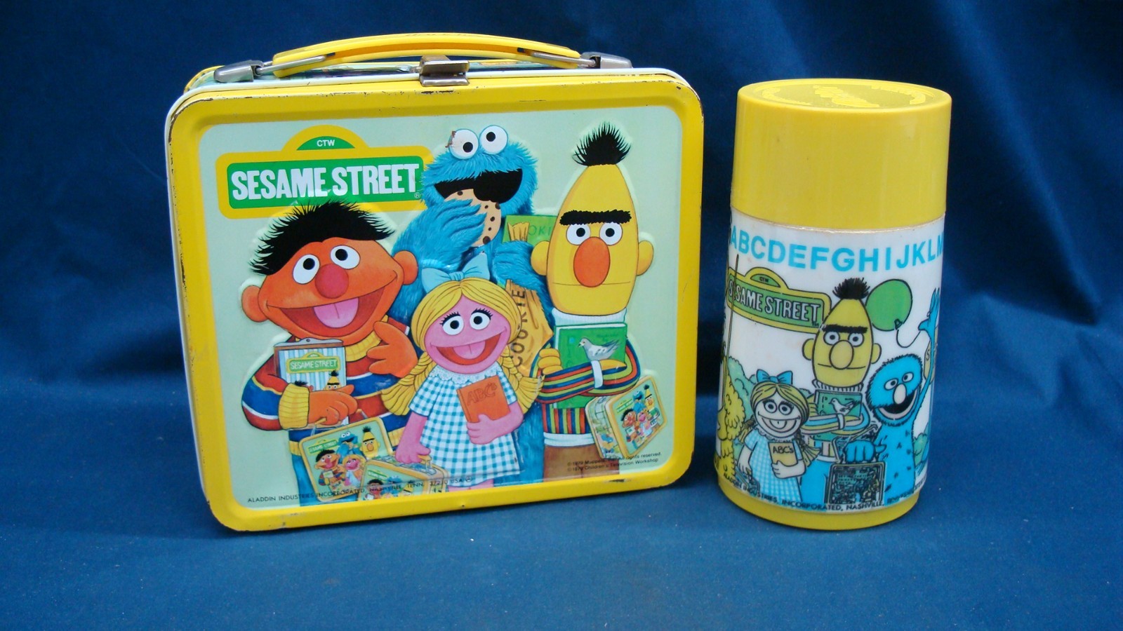 Vintage 1979 Sesame Street Metal Lunch Box Aladdin With Thermos Muppets