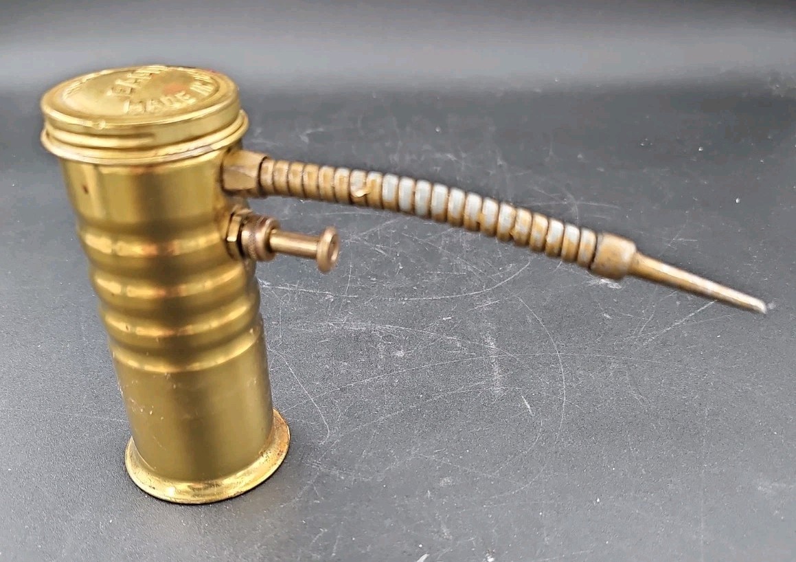 EAGLE No. 66 Brass Finger Pump Oiler Oil Can FLEXIBLE SPOUT Made In USA EAGLE No. 66 Brass Finger Pump Oiler Oil Can FLEXIBLE SPOUT Made In USA