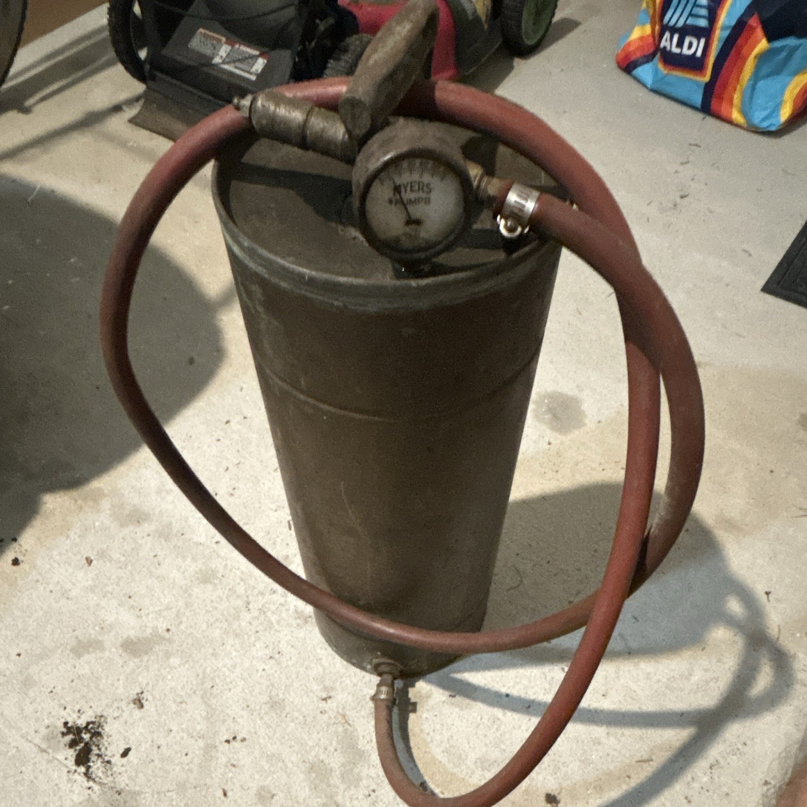 Myers Pumps Vintage Metal Hand Pump Sprayer Tank w/ Hose & Pressure Gauge