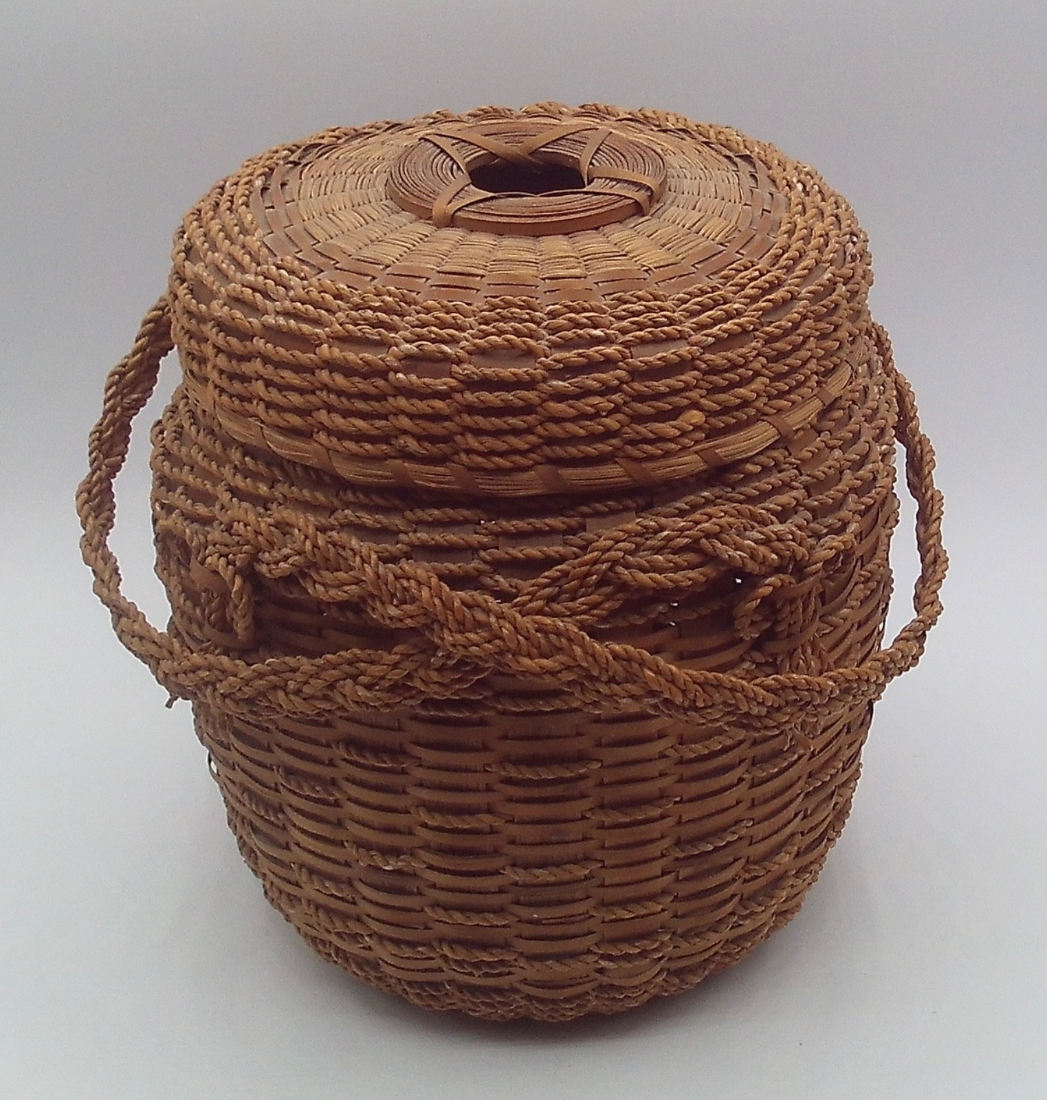 Antique Vintage Native American Woven Knitting Yarn Basket Sweetgrass 8