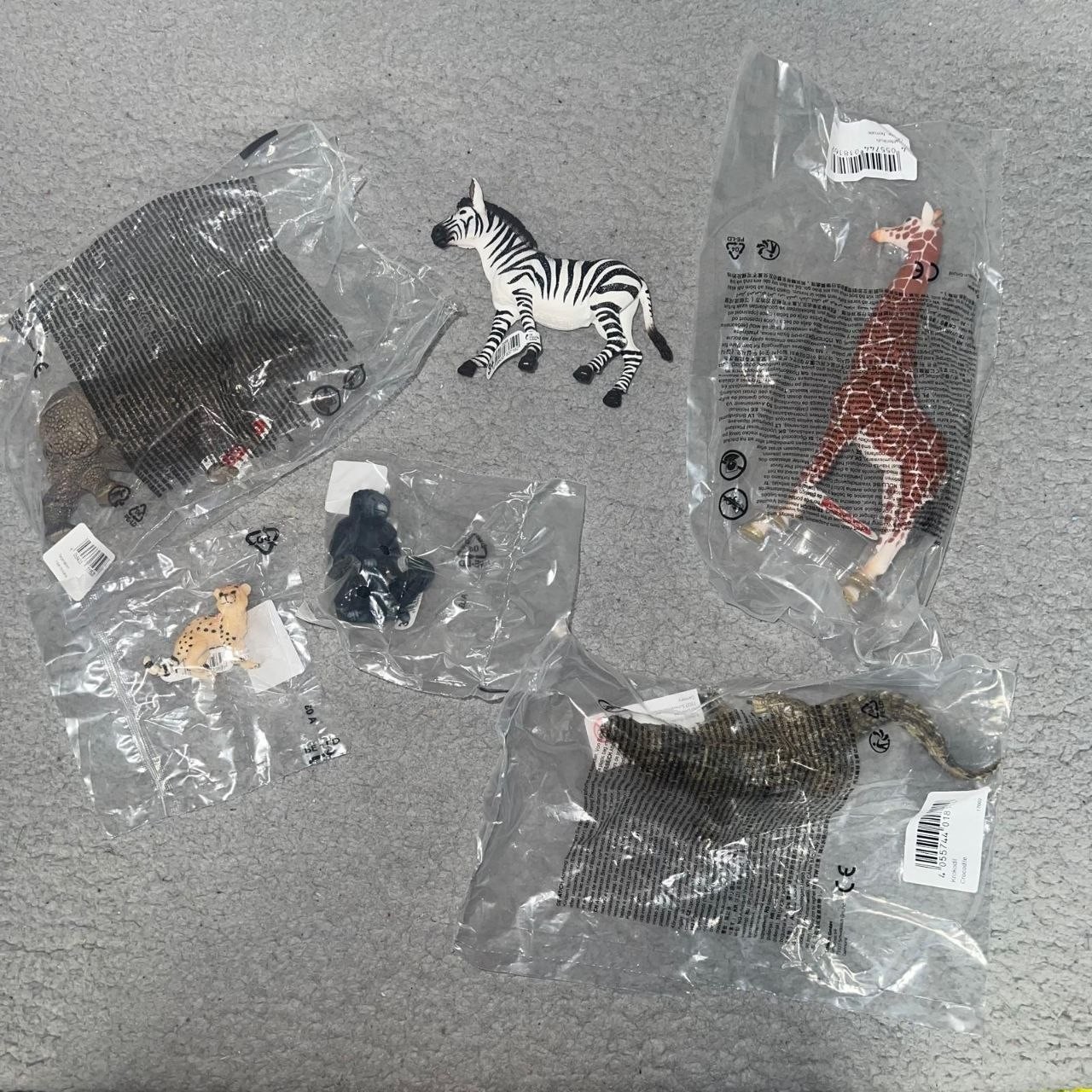 NWT Lot of 6 Schleich Zoo Animals Zebra Giraffe Crocodile Cheetah Rhino Bonobo