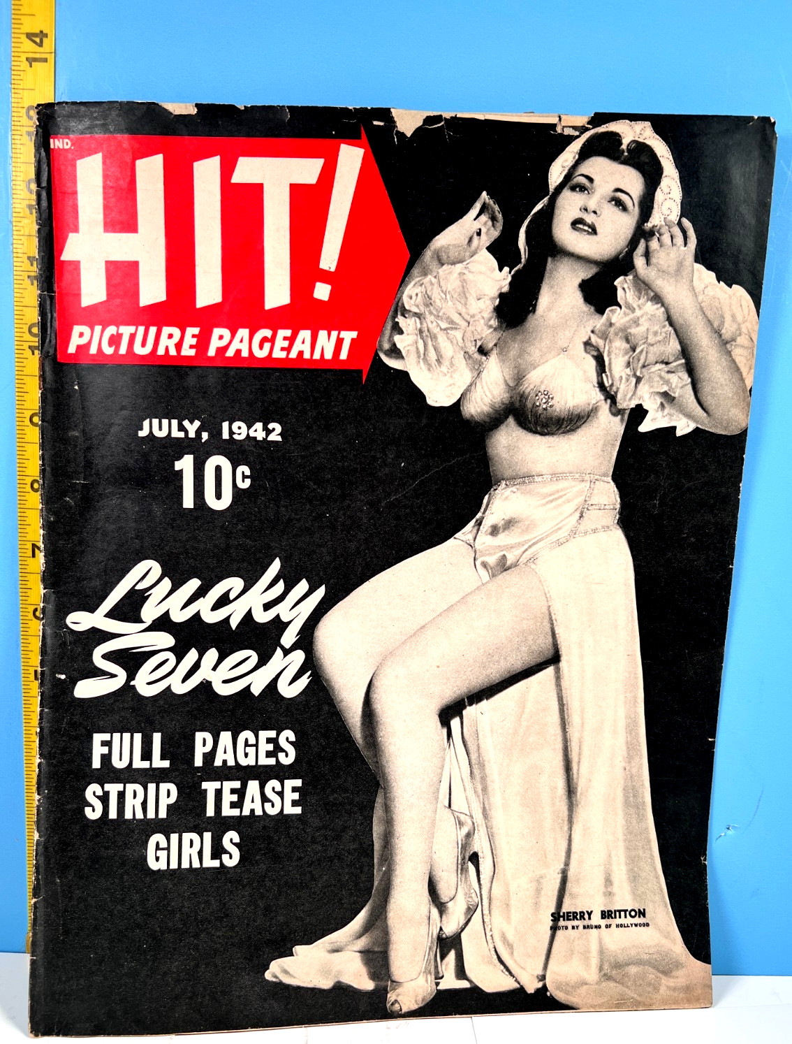 1942 July HIT Picture Pageant Lucky Seven Full Pages Strip Tease Girls Magazine