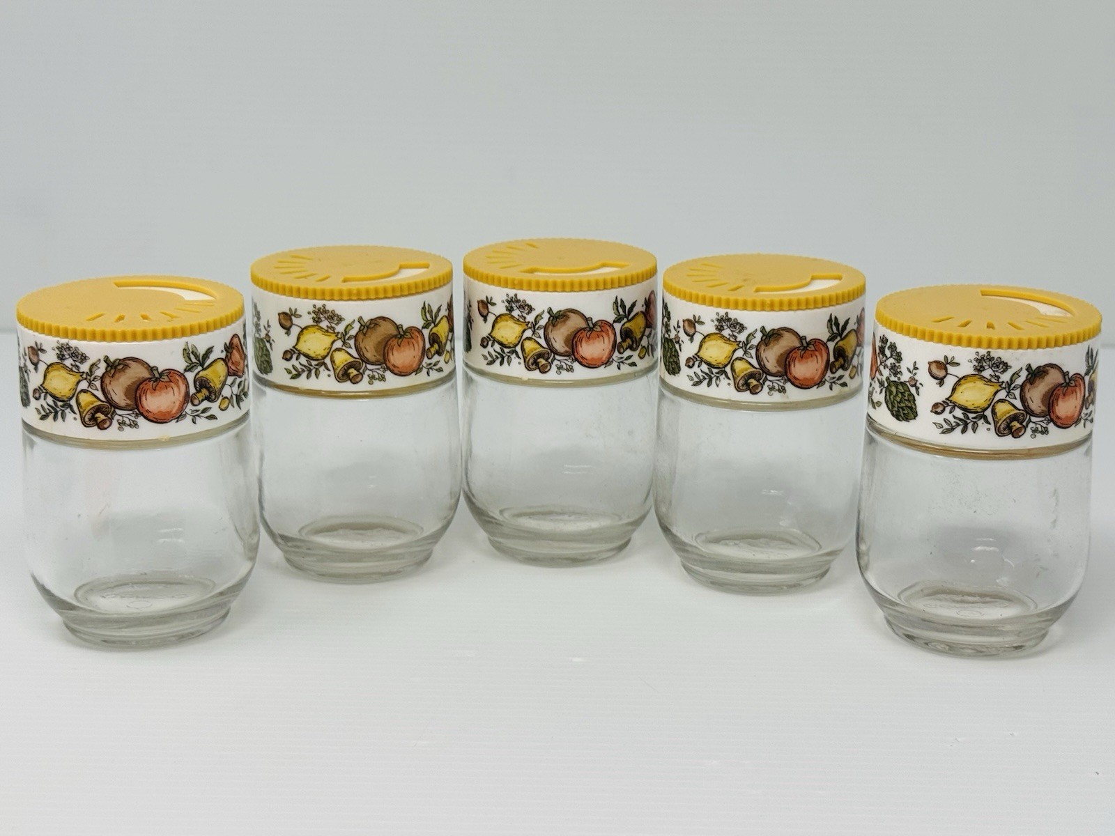5 Vintage Gemco Glass Shakers Featuring The \