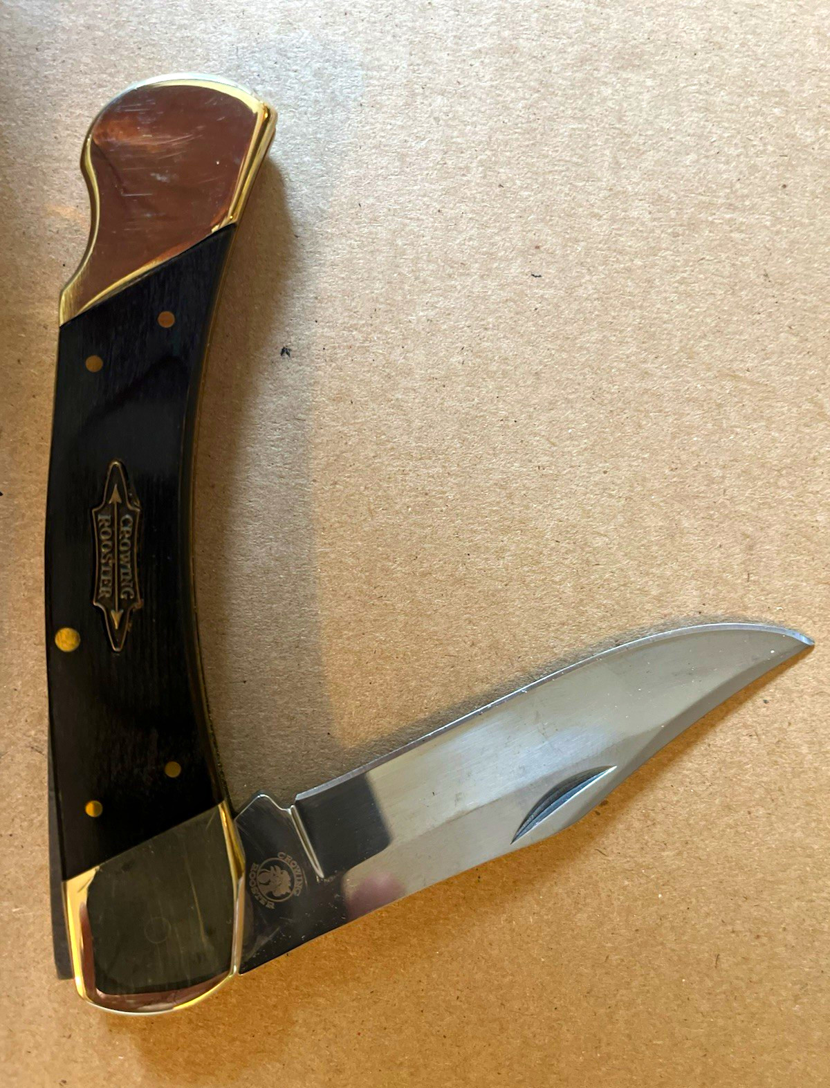 Crowing Rooster Vintage 2000 1-Blade Lockback Clip Point Black Wood Knife