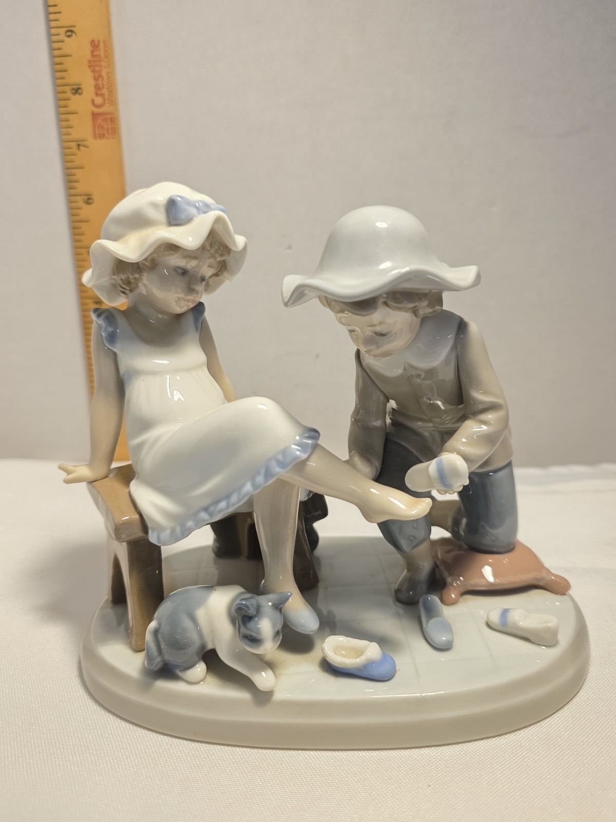 Vintage Lladro Try This One #5361 Trying on Shoes Glossy Porcelain Figurine