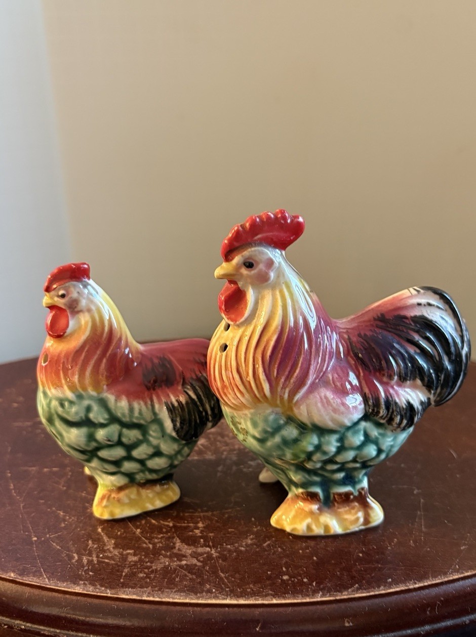 Rooster and Chicken Hen Salt Pepper Shakers Bright Colorful Farmhouse Kitchen Rooster and Chicken Hen Salt Pepper Shakers Bright Colorful Farmhouse Kitchen