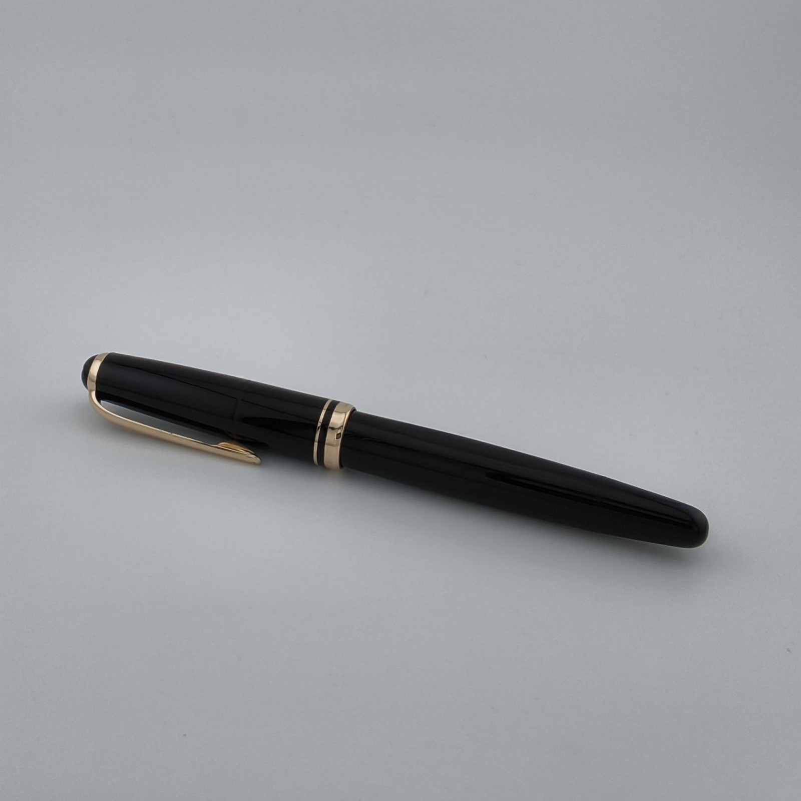 Montblanc 252 Vintage 1950s Piston Fountain Pen 14C 585 Gold Nib