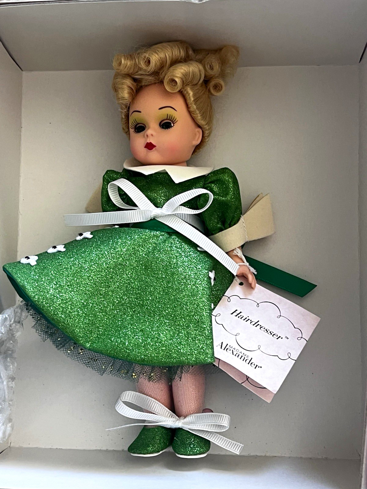Madame Alexander Hairdresser Fashion Doll 8in Blonde Curly Hair Green Eyes 33585 Madame Alexander Hairdresser Fashion Doll 8in Blonde Curly Hair Green Eyes 33585